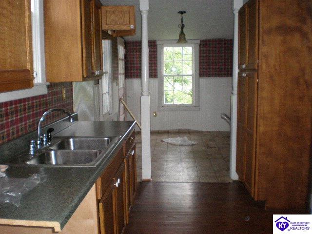 Listing Picture 216 S Walters Avenue Hodgenville, KY 42748 MLS HK10002622