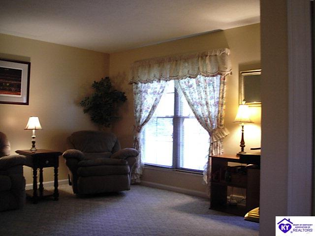 Listing Picture 602 SE Clemson Court Elizabethtown, KY 42701 MLS HK10002583