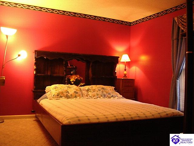 Listing Picture 602 SE Clemson Court Elizabethtown, KY 42701 MLS HK10002583