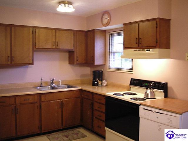 Listing Picture 602 SE Clemson Court Elizabethtown, KY 42701 MLS HK10002583