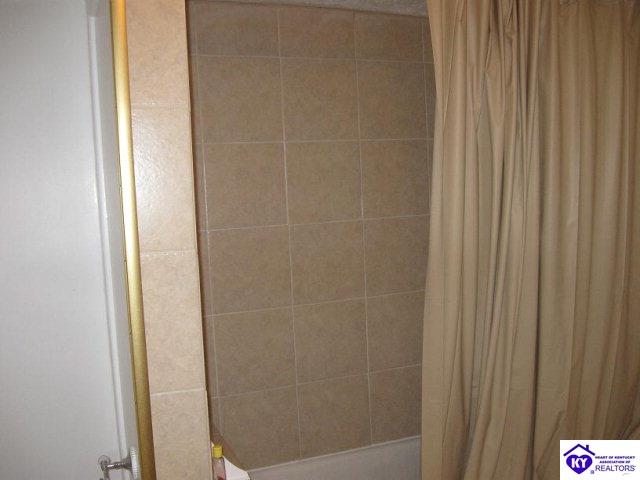 Listing Picture 204 Church Street Vine Grove, KY 40175 MLS HK10002786