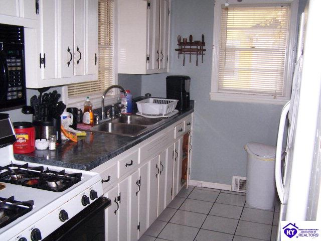 Listing Picture 301 S Center Street Bardstown, KY 40004 MLS HK10002929