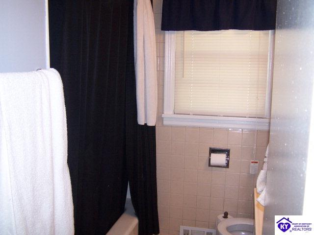 Listing Picture 301 S Center Street Bardstown, KY 40004 MLS HK10002929