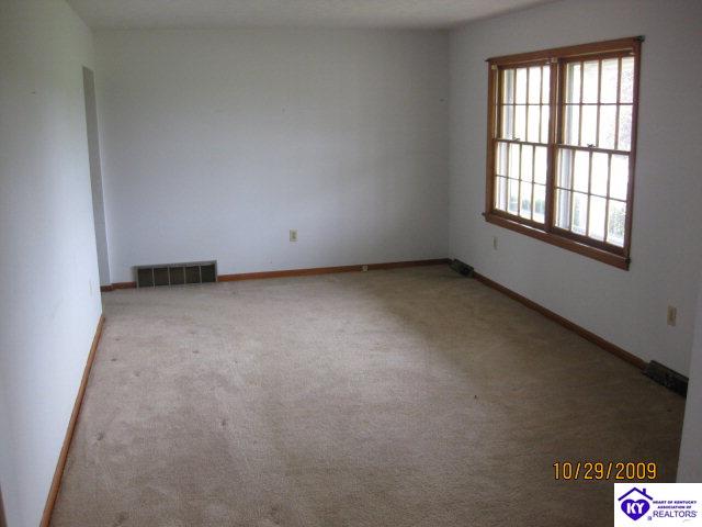 Listing Picture 4038 Hodgenville Road Greensburg, KY 42743 MLS HK10002957