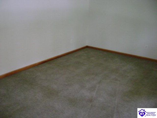 Listing Picture 4905 Crest Court Louisville, KY 40216 MLS HK10003009