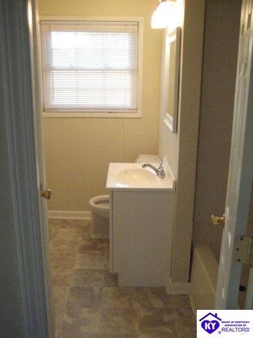 Listing Picture 9225 Chenault Road Louisville, KY 40272 MLS HK10003076