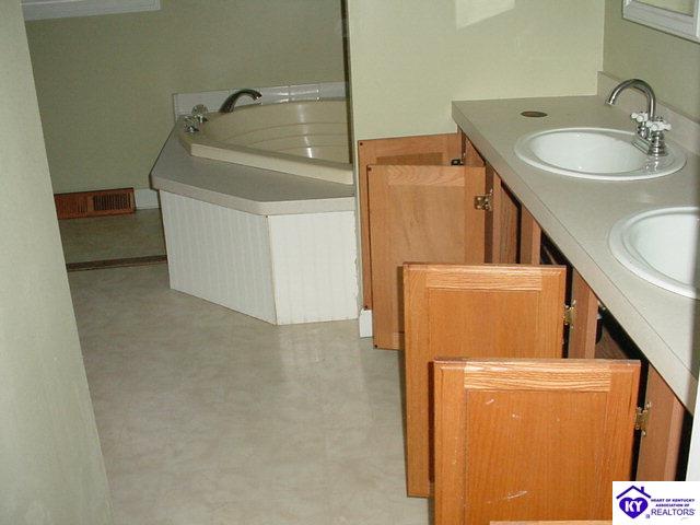 Listing Picture 287 Edlin Road New Haven, KY 40051 MLS HK10003065