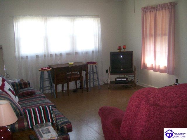 Listing Picture 303 W Market Street Leitchfield, KY 42754 MLS HK10003128