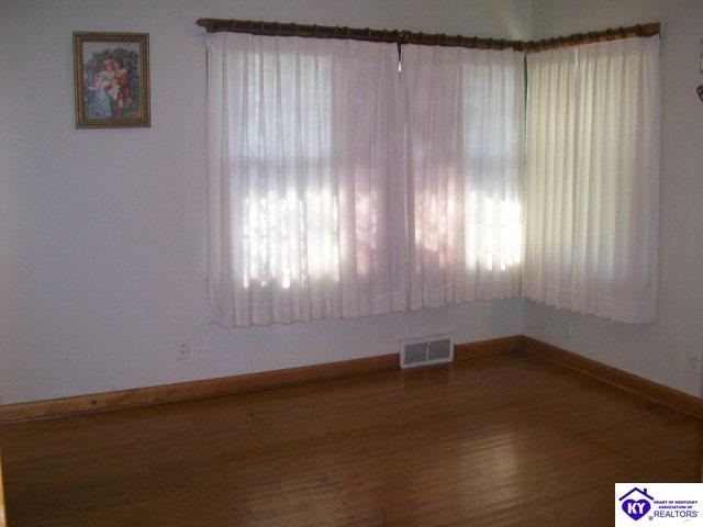 Listing Picture 303 W Market Street Leitchfield, KY 42754 MLS HK10003128