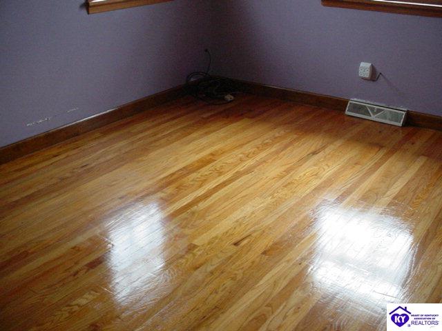 Listing Picture 1133 Glennwood Drive Radcliff, KY 40160 MLS HK10003383