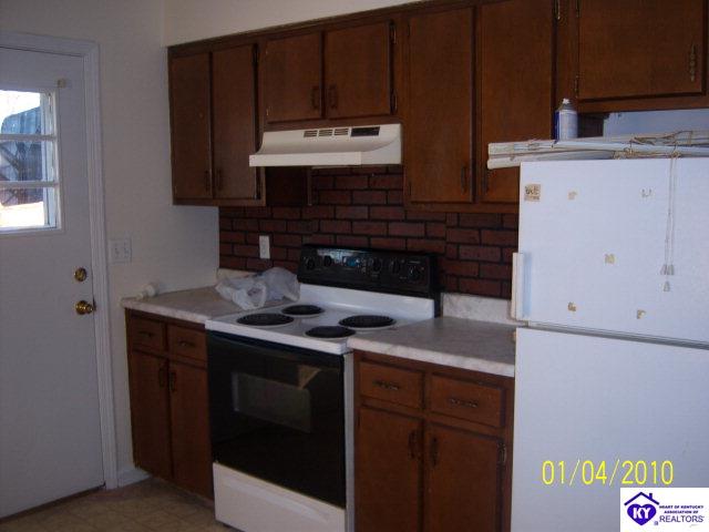 Listing Picture 1301 Emory Road Elizabethtown, KY 42701 MLS HK10003496