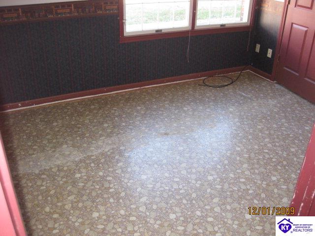 Listing Picture RR1 No Street Name Webster, KY 40146 MLS HK10003532