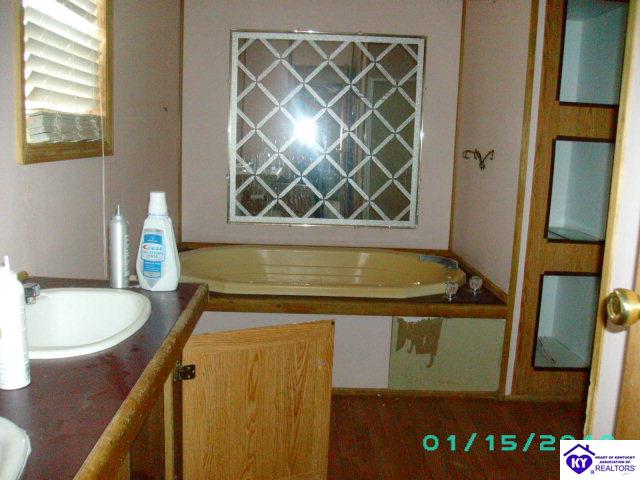 Listing Picture 156 S Ridge Road Elizabethtown, KY 42701 MLS HK10003888