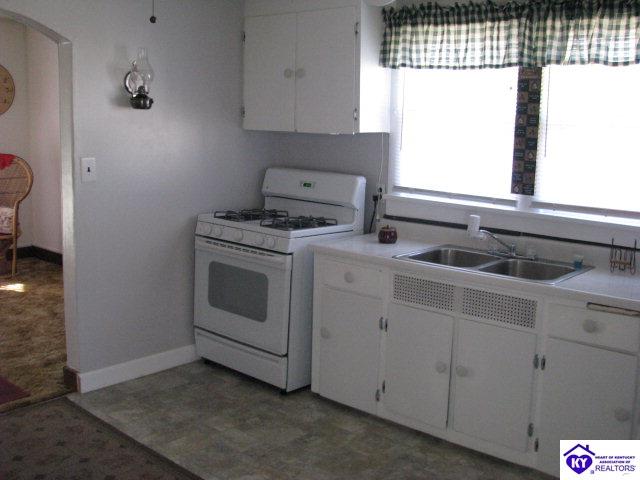 Listing Picture 514 Kirkpatrick Avenue Hodgenville, KY 42748 MLS HK10003901