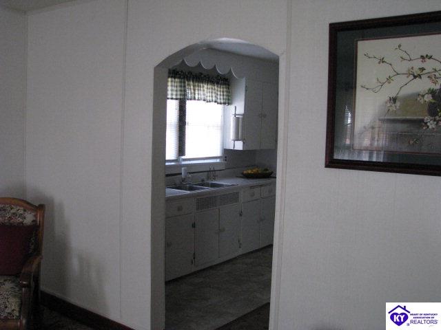 Listing Picture 514 Kirkpatrick Avenue Hodgenville, KY 42748 MLS HK10003901