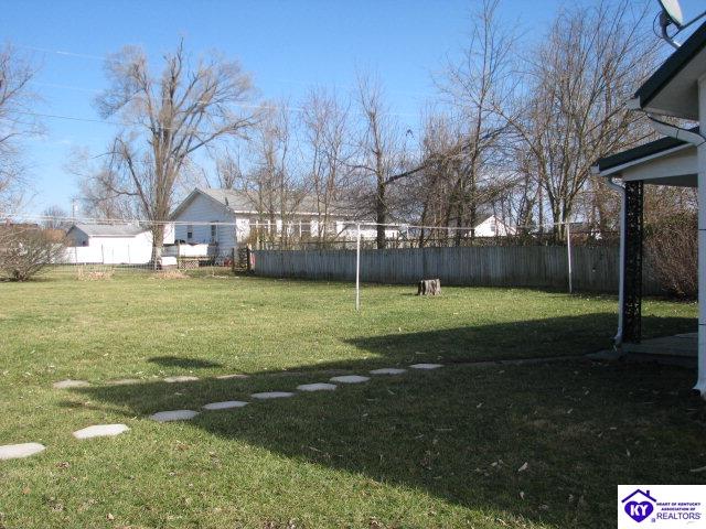 Listing Picture 514 Kirkpatrick Avenue Hodgenville, KY 42748 MLS HK10003901