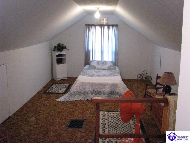 Listing Picture 514 Kirkpatrick Avenue Hodgenville, KY 42748 MLS HK10003901