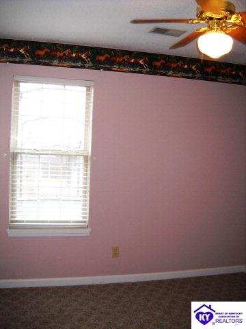 Listing Picture 106 Carey Court Bardstown, KY 40004 MLS HK10003972