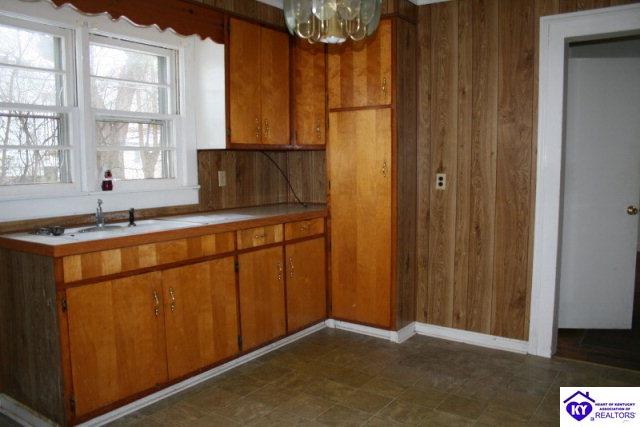 Listing Picture 109 W Walnut Campbellsville, KY 42718 MLS HK10004015