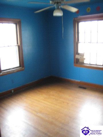 Listing Picture 121 W Caroline Street Irvington, KY 40146 MLS HK10004040