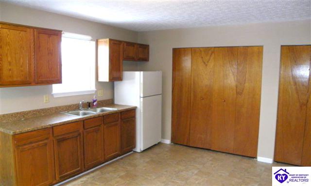 Listing Picture 105 Stovall Court Elizabethtown, KY 42701 MLS HK10004123