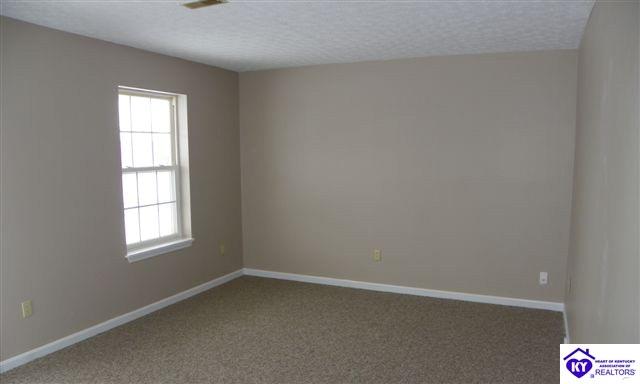 Listing Picture 105 Stovall Court Elizabethtown, KY 42701 MLS HK10004123