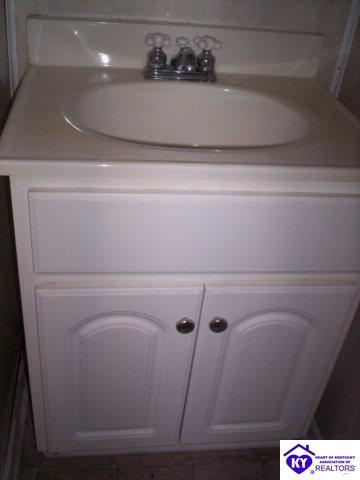 Listing Picture 102 Valley View Drive Vine Grove, KY 40175 MLS HK10004202