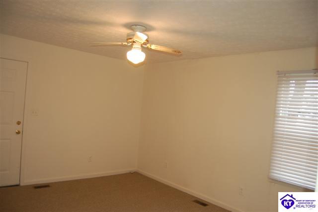 Listing Picture 215 Chestnut Street Campbellsville, KY 42718 MLS HK10004215