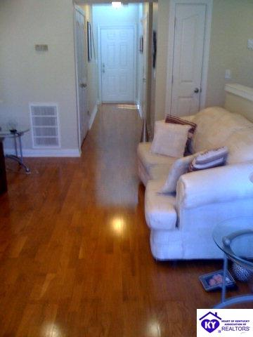 Listing Picture 107 Emory Court Bardstown, KY 40004 MLS HK10004295