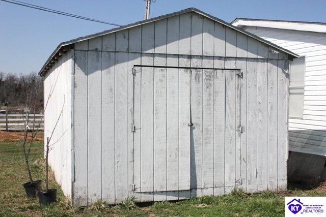 Listing Picture 53 Seven Oaks Lane Irvington, KY 40164 MLS HK10004638