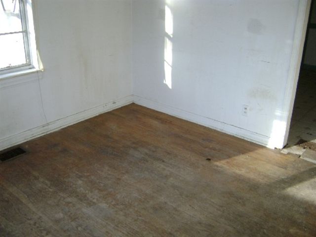 Listing Picture 4422 Dohn Avenue Louisville, KY 40216 MLS HK10004794