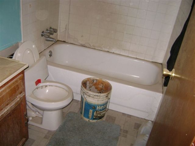 Listing Picture 1621 Earl Drive Louisville, KY 40215 MLS HK10004816