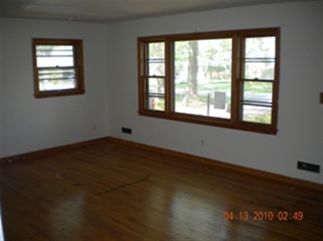 Listing Picture 2006 Auburn Drive Louisville, KY 40216 MLS HK10005544