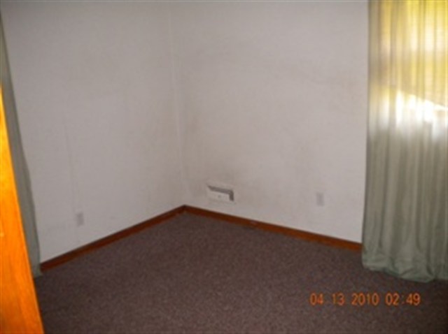 Listing Picture 2006 Auburn Drive Louisville, KY 40216 MLS HK10005544