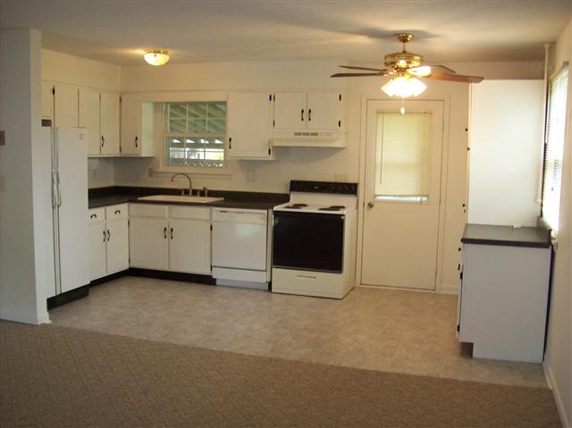 Listing Picture 101 Logan Court Elizabethtown, KY 42701 MLS HK10005613