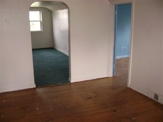 Listing Picture 4308 Taylor Boulevard Louisville, KY 40215 MLS HK10005732