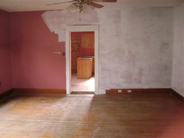 Listing Picture 4308 Taylor Boulevard Louisville, KY 40215 MLS HK10005732