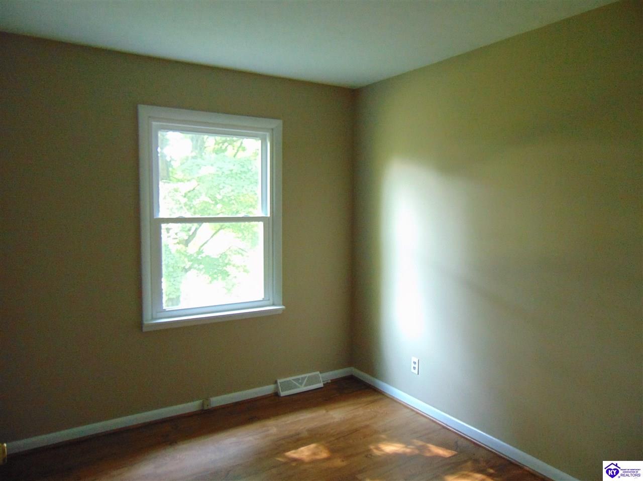 Listing Picture 251 County Barn Road Munfordville, KY 42765 MLS HK10044413