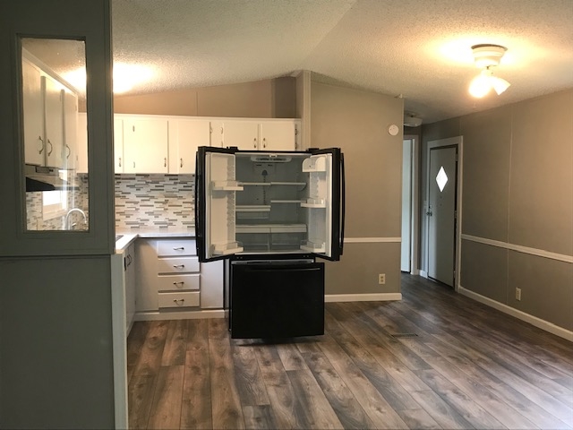 Listing Picture 60 Axtel Circle Loop McDaniels, KY 40152 MLS HK10048067