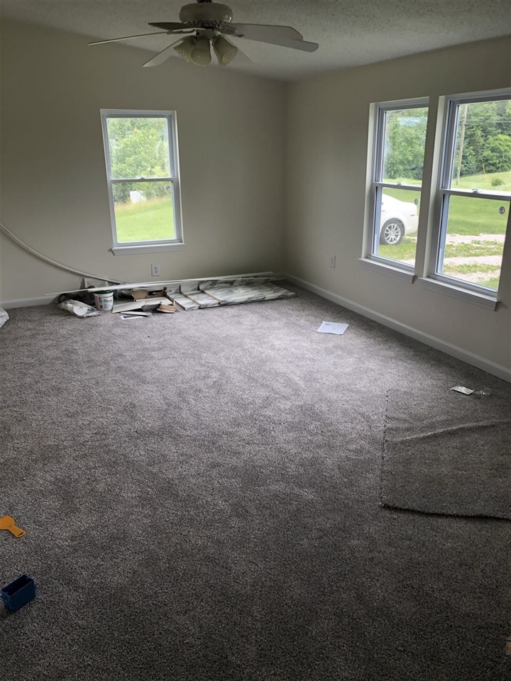 Listing Picture 325 Lake Drive Vine Grove, KY 40175 MLS HK10048203