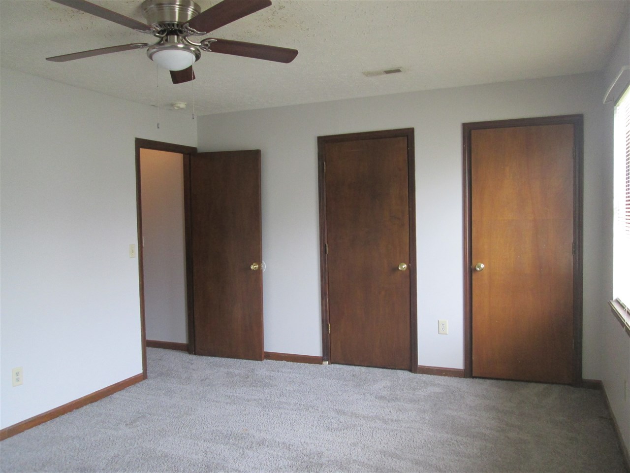 Listing Picture 2728 Pioneer Court Radcliff, KY 40160 MLS HK10048646