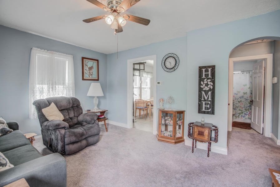 Listing Picture 1028 Berry Boulevard Louisville, KY 40215 MLS HK10049301