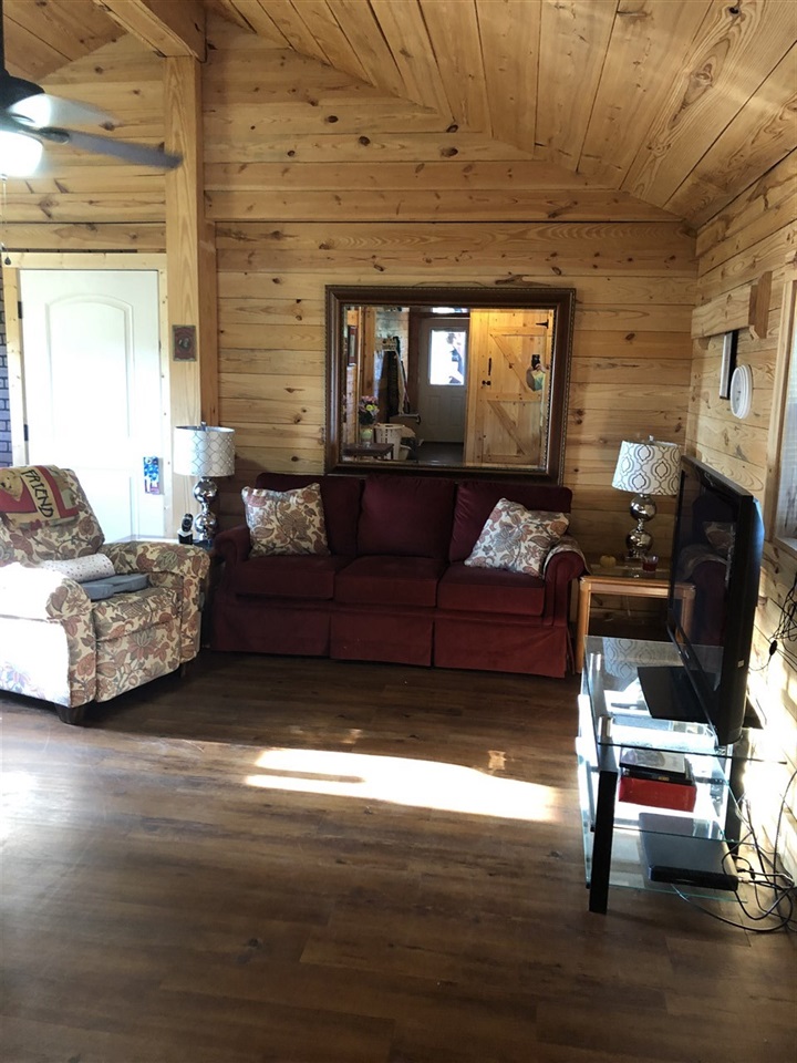 Listing Picture 83 Vaillancourt Lane Glendale, KY 42740 MLS HK10049421