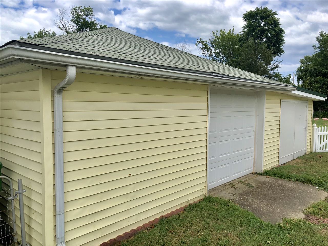 Listing Picture 1109 Elm Street West Point, KY 40177 MLS HK10049548