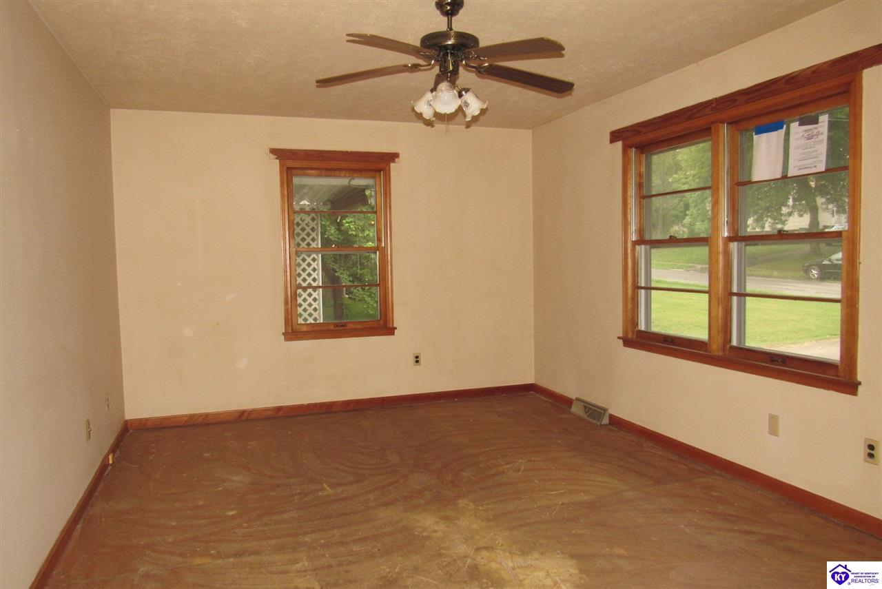 Listing Picture 416 Village Drive Elizabethtown, KY 42701 MLS HK10049718