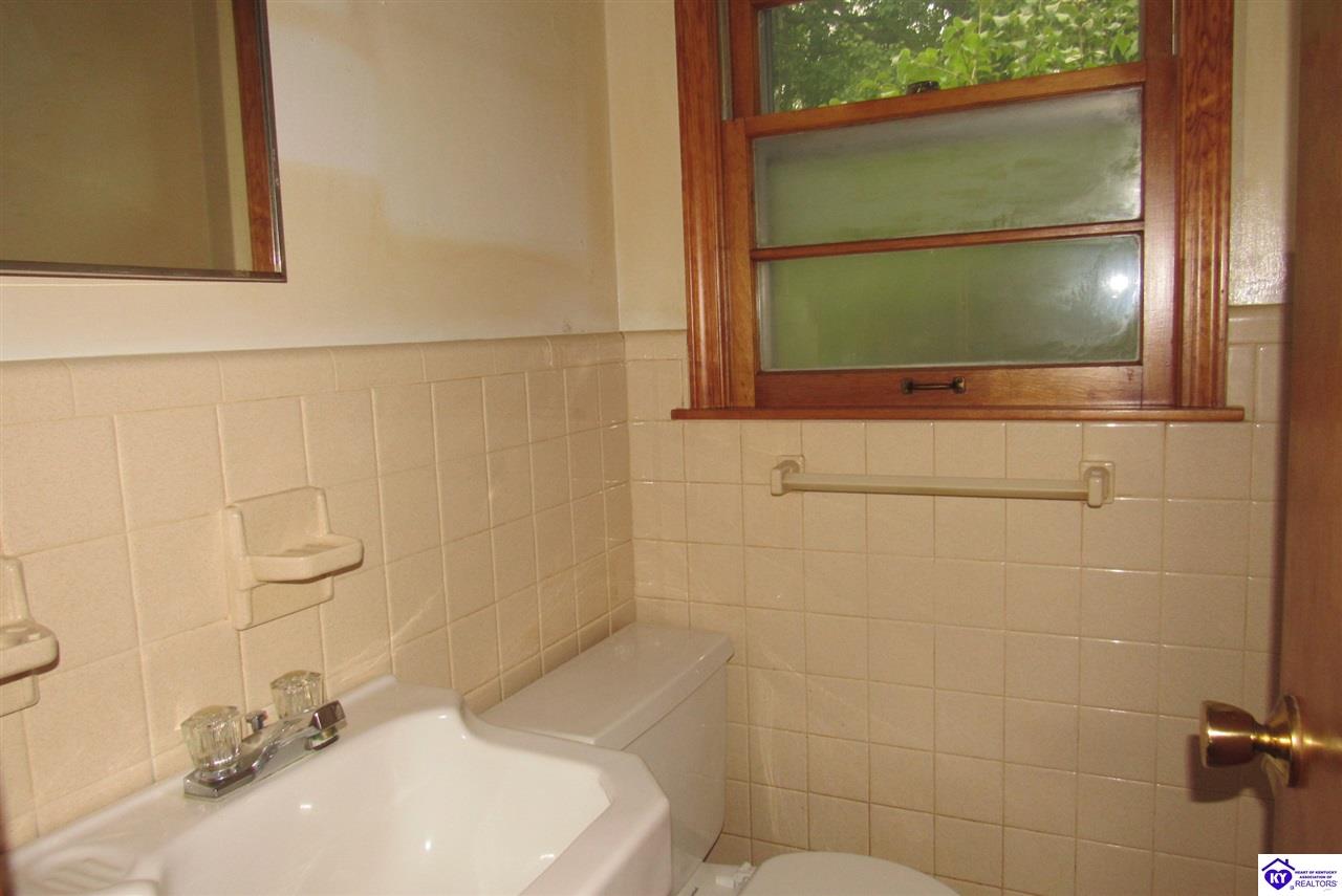 Listing Picture 416 Village Drive Elizabethtown, KY 42701 MLS HK10049718