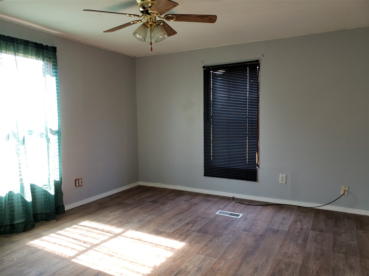 Listing Picture 141 Kelley Lane Elizabethtown, KY 42701 MLS HK10049451