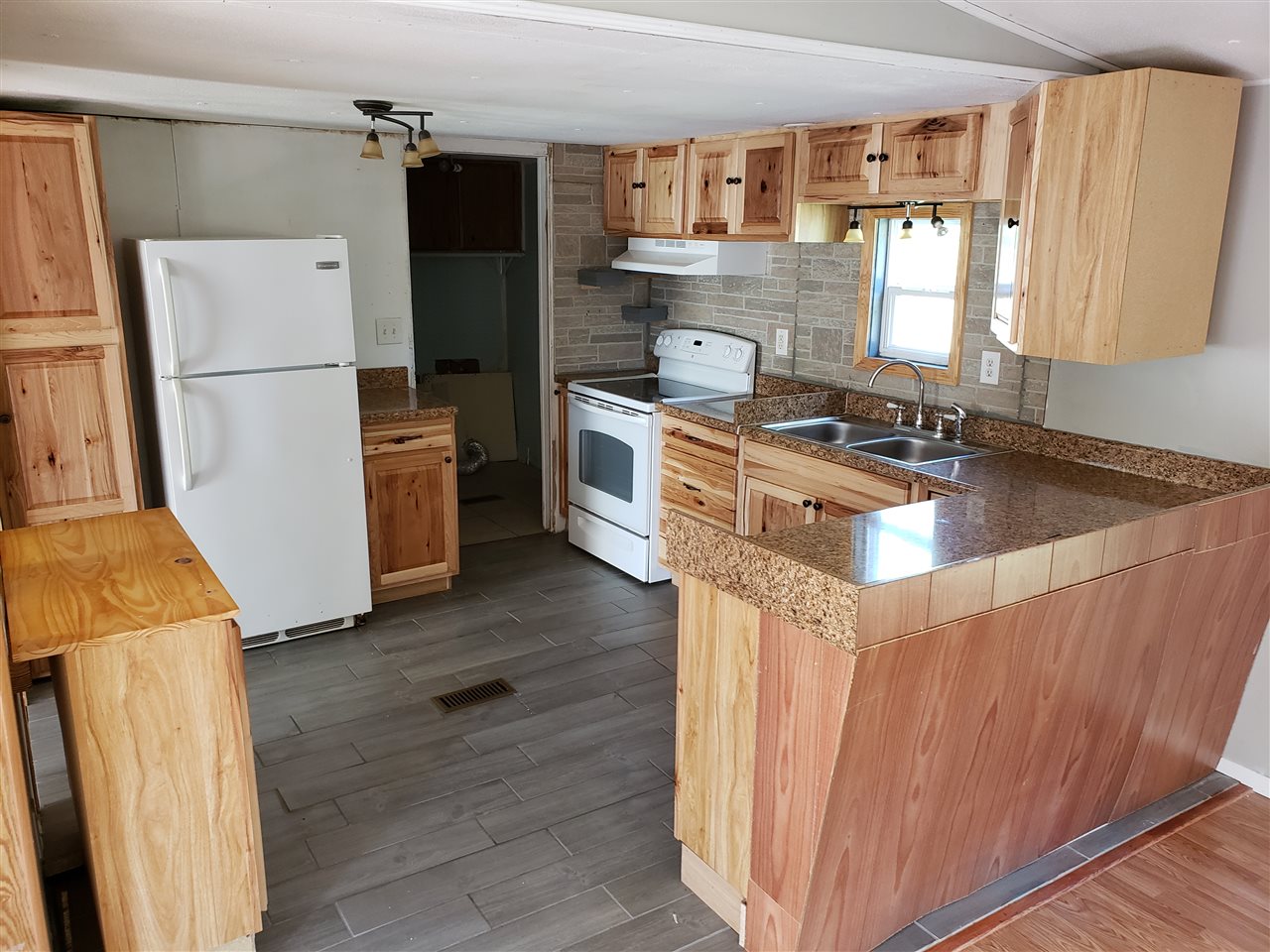 Listing Picture 141 Kelley Lane Elizabethtown, KY 42701 MLS HK10049451