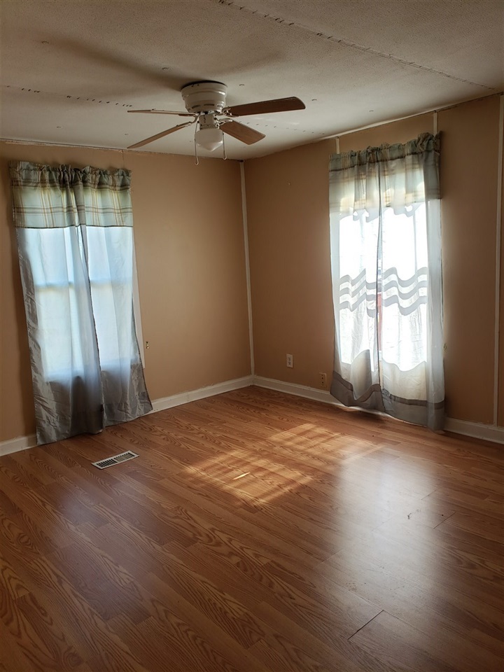 Listing Picture 141 Kelley Lane Elizabethtown, KY 42701 MLS HK10049451