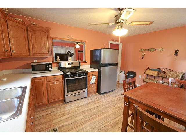 Listing Picture 406 w Walnut Street Leitchfield, KY 42754 MLS HK10049456